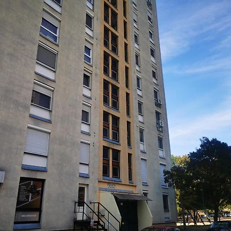 Central Park Apartman Szekszárd 外观 照片