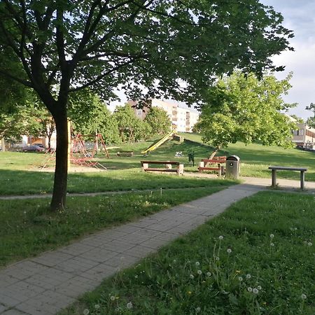 Central Park Apartman Szekszárd 外观 照片