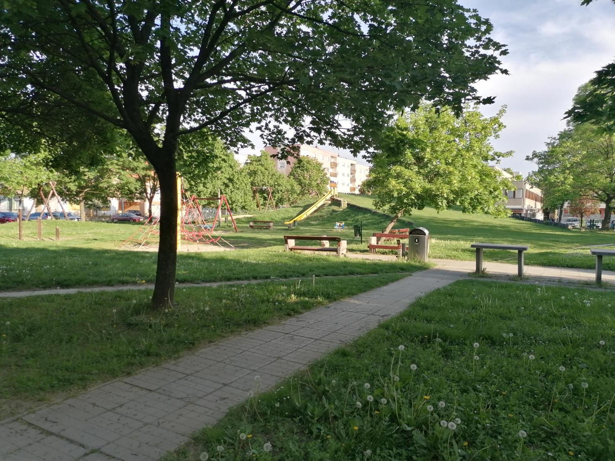 Central Park Apartman Szekszárd 外观 照片