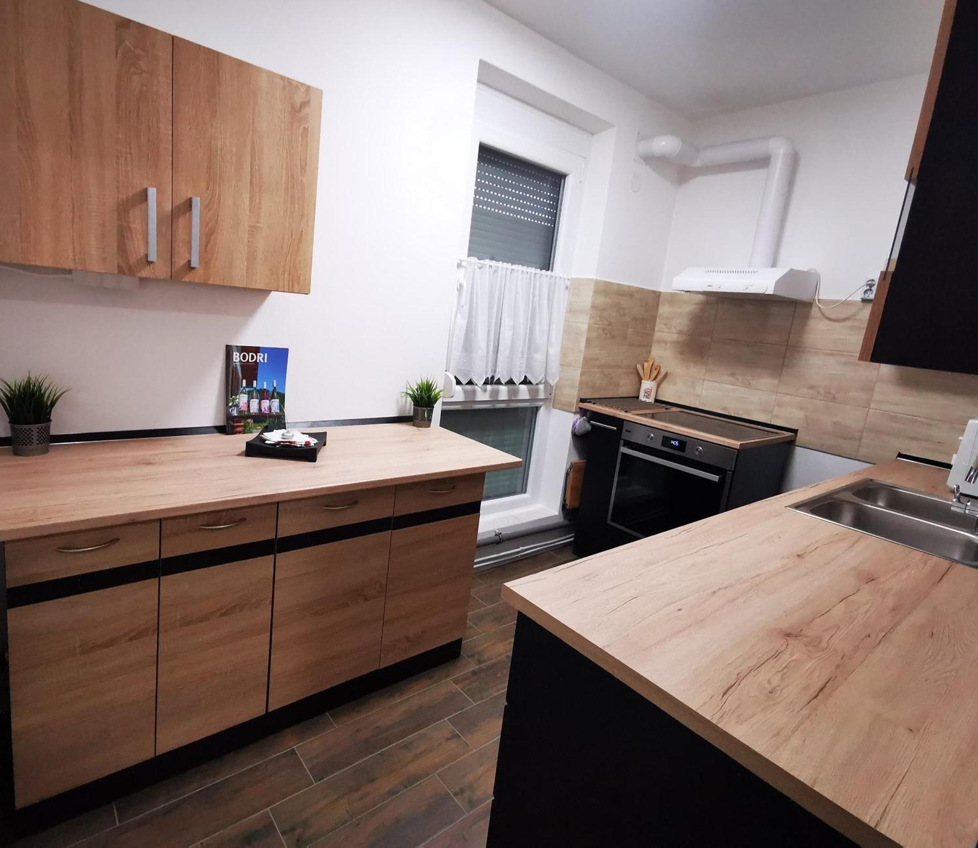 Central Park Apartman Szekszárd 外观 照片
