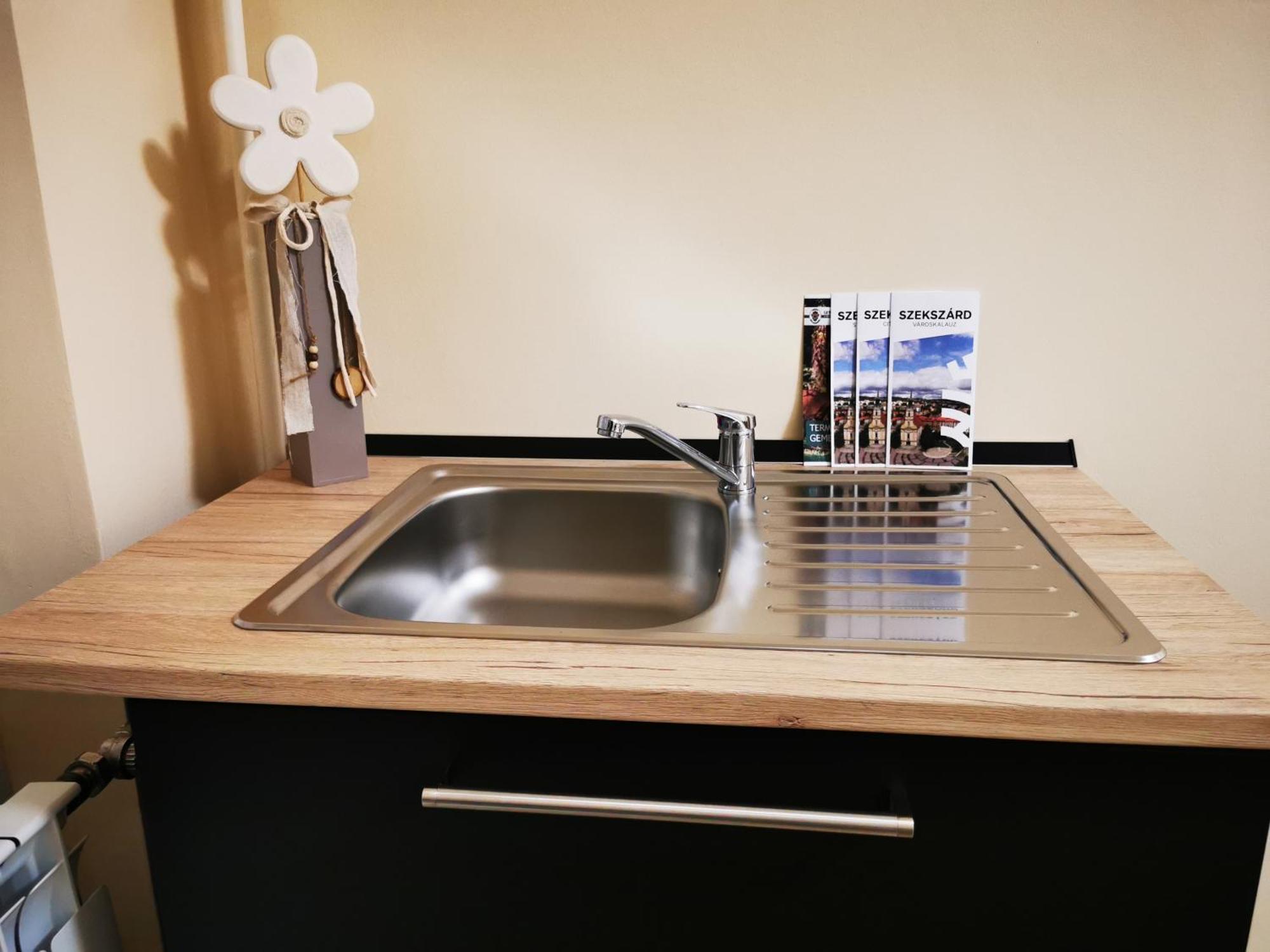 Central Park Apartman Szekszárd 外观 照片